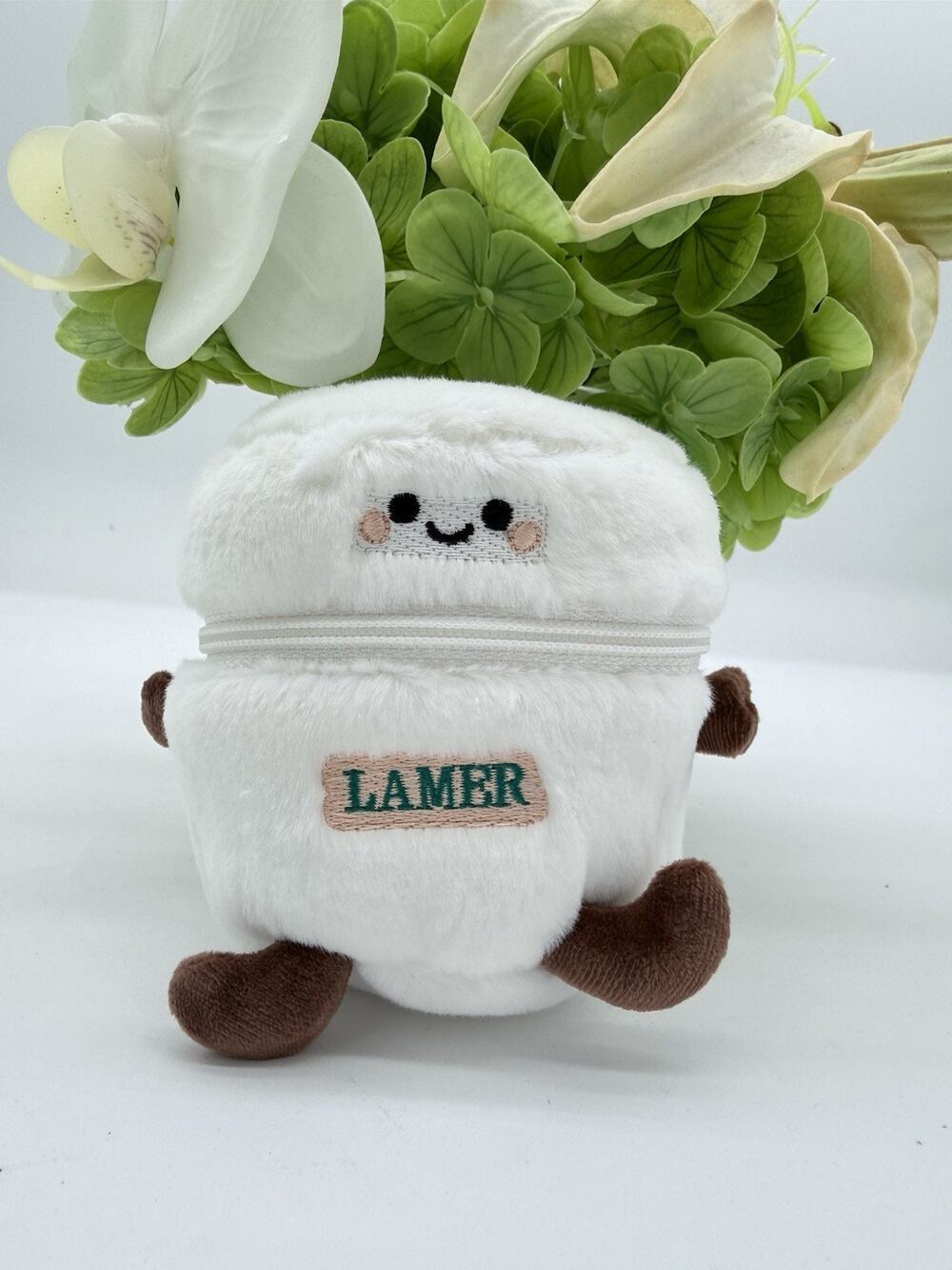 La Mer The Plush Moisturizer Charm Case (Creme) - 3" x 3" x 4.5" - Picture 1 of 3
